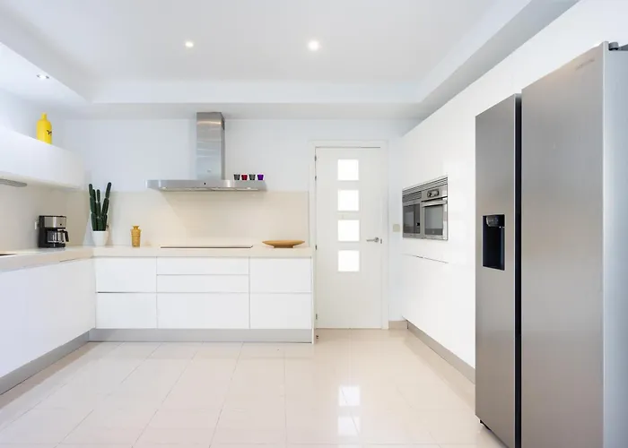 Home2book Ocean View Villa, Private Pool & Garden *